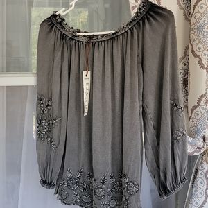 Solitare Faded Flower Top